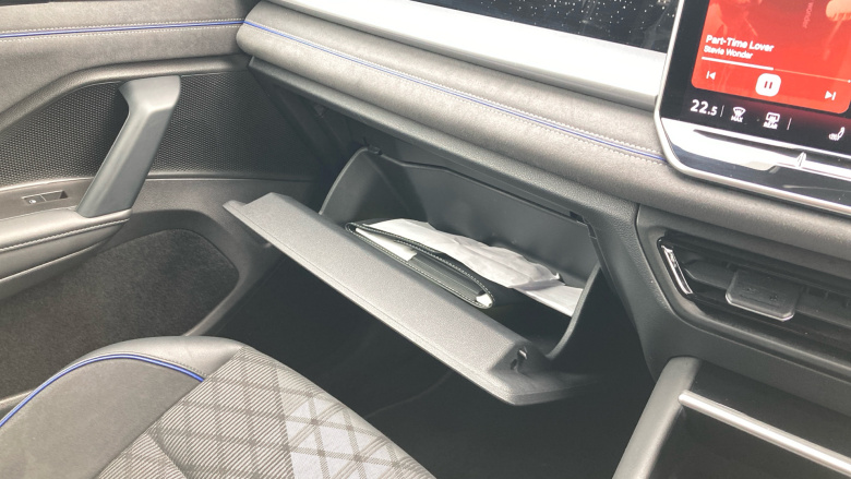 Volkswagen Tayron 2.0 TDI R-Line 5dr DSG7 [7 Seat] Diesel Estate